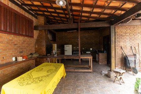 Casa à venda com 1100m², 4 quartos e sem vaga Casa à venda com 1100m², 4 quartos e sem vagaÁrea externa