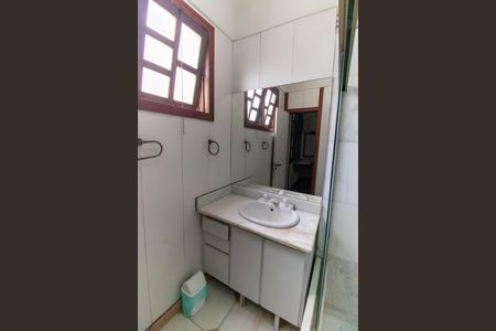 Casa à venda com 1100m², 4 quartos e sem vaga Casa à venda com 1100m², 4 quartos e sem vagaBanheiro da Suíte 1