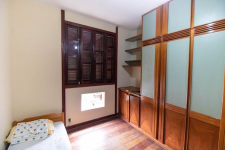 Casa à venda com 1100m², 4 quartos e sem vaga Casa à venda com 1100m², 4 quartos e sem vagaQuarto 1