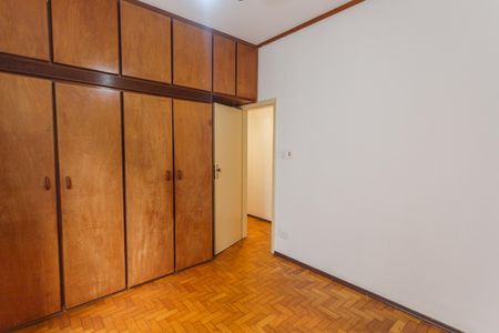 Quarto 1 de apartamento para alugar com 2 quartos, 74m² em Lourdes, Belo Horizonte