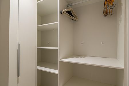 Apartamento para alugar com 49m², 1 quarto e sem vagaCloset do Quarto