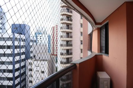 Apartamento para alugar com 100m², 2 quartos e 2 vagasVaranda