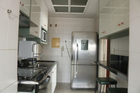 Apartamento para alugar com 100m², 2 quartos e 2 vagasCozinha