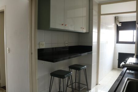 Apartamento para alugar com 100m², 2 quartos e 2 vagasCozinha