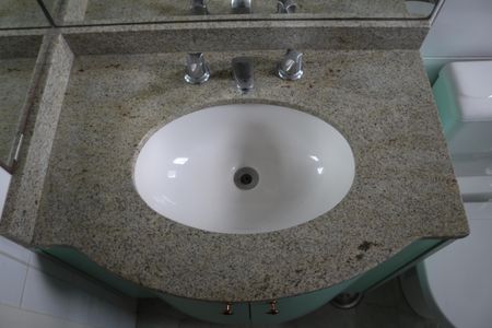 Apartamento para alugar com 100m², 2 quartos e 2 vagasBanheiro 1