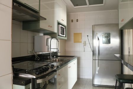Apartamento para alugar com 100m², 2 quartos e 2 vagasCozinha
