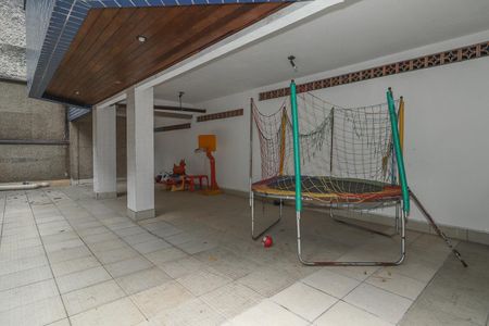 Apartamento para alugar com 100m², 3 quartos e 2 vagasÁrea comum - Playground