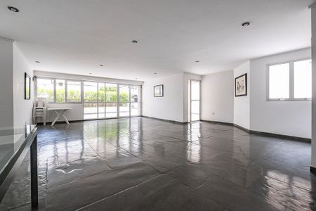 Apartamento à venda com 69m², 1 quarto e 1 vaga Apartamento à venda com 69m², 1 quarto e 1 vagaSalão de Festas