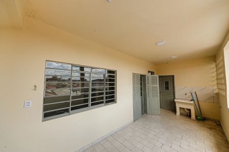 Casa para alugar com 100m², 2 quartos e sem vagaÁrea de Serviço