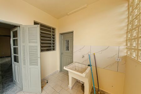 Casa para alugar com 100m², 2 quartos e sem vagaÁrea de Serviço