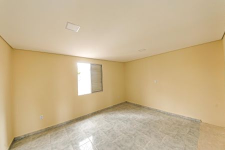 Quarto 2 de casa para alugar com 2 quartos, 100m² em Vila California, São Paulo
