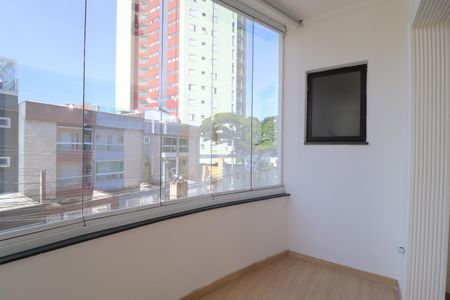 Apartamento à venda com 85m², 3 quartos e 2 vagasVaranda Quarto 1 suíte