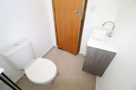 Banheiro de apartamento para alugar com 2 quartos, 50m² em Bosque dos Eucaliptos, São José dos Campos