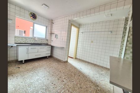 Apartamento para alugar com 72m², 2 quartos e sem vagaCozinha