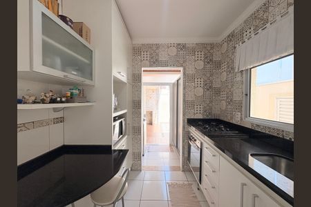 Casa de condomínio à venda com 110m², 3 quartos e 2 vagasCozinha