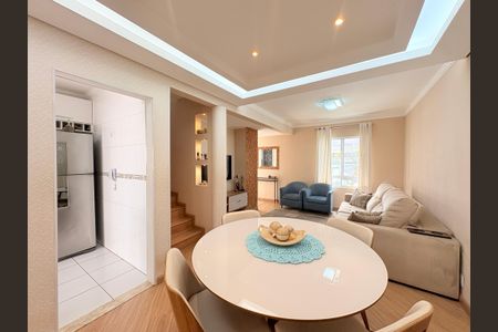 Sala de casa de condomínio à venda com 3 quartos, 110m² em Jardim Shangai, Jundiaí