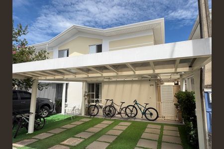 Casa de condomínio à venda com 110m², 3 quartos e 2 vagasFachada