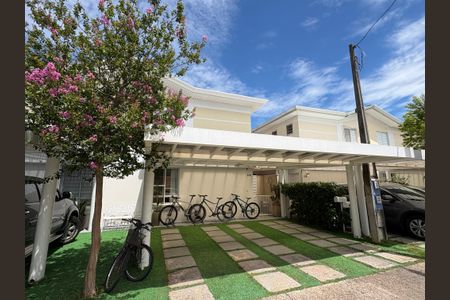 Casa de condomínio à venda com 110m², 3 quartos e 2 vagasFachada