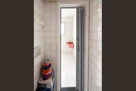 Apartamento para alugar com 96m², 3 quartos e 2 vagas Apartamento para alugar com 96m², 3 quartos e 2 vagasBanheiro de serviço