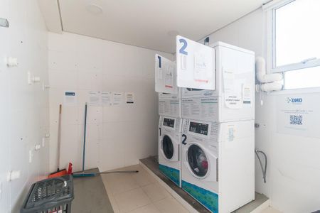 Studio para alugar com 40m², 1 quarto e 1 vaga Studio para alugar com 40m², 1 quarto e 1 vagaLavanderia
