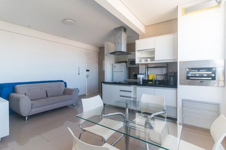 Varanda de kitnet/studio para alugar com 1 quarto, 40m² em Vila Mogilar, Mogi das Cruzes