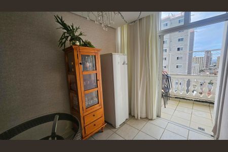 Apartamento para alugar com 3 quartos, 130m² em Setor Bueno, Goiânia