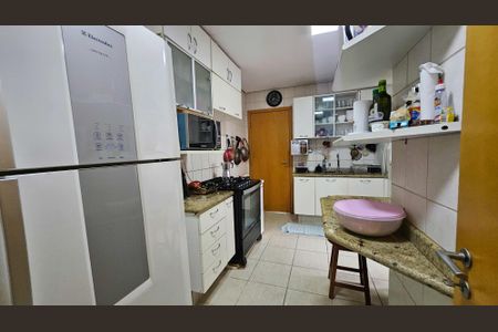 Apartamento para alugar com 130m², 3 quartos e 2 vagasCozinha