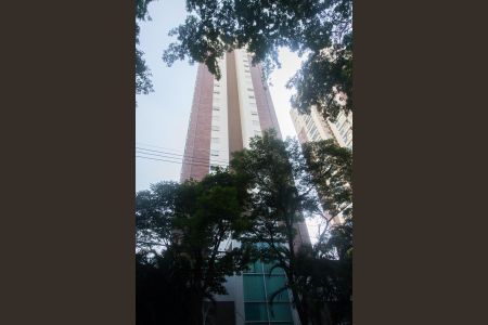 Apartamento à venda com 105m², 3 quartos e 2 vagasFachada