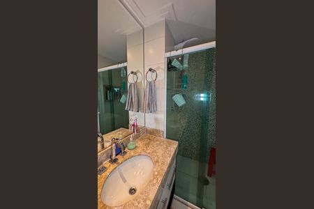 Apartamento à venda com 105m², 3 quartos e 2 vagasBanheiro da Suíte