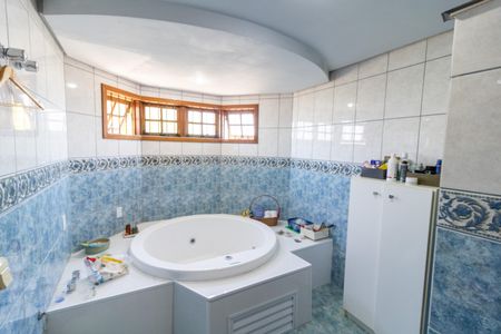 Casa à venda com 260m², 3 quartos e 3 vagasBanheiro da Suíte