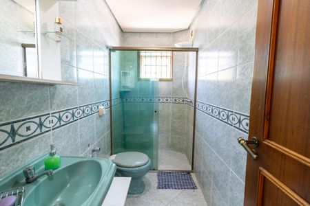 Casa à venda com 260m², 3 quartos e 3 vagasBanheiro