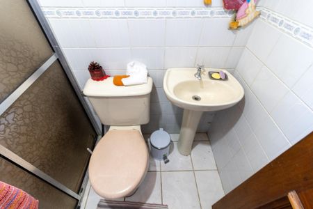 Casa à venda com 260m², 3 quartos e 3 vagasBanheiro de serviço