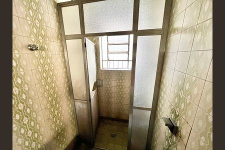 Casa à venda com 170m², 4 quartos e 2 vagasBanheiro 