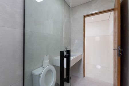 Casa para alugar com 58m², 1 quarto e sem vaga Casa para alugar com 58m², 1 quarto e sem vagaBanheiro