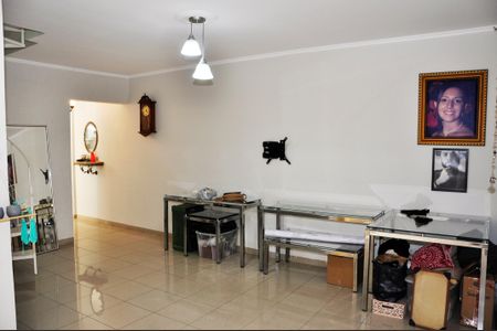 Casa para alugar com 150m², 3 quartos e 2 vagasDetalhe - Sala