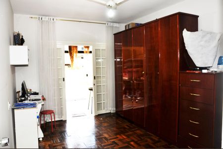 Casa para alugar com 150m², 3 quartos e 2 vagasDetalhe - Quarto 01 com Varanda