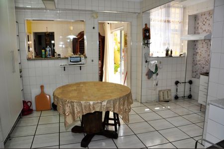 Casa para alugar com 150m², 3 quartos e 2 vagasDetalhe - Cozinha