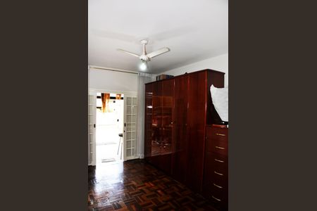 Casa para alugar com 150m², 3 quartos e 2 vagasDetalhe - Quarto 01 com Varanda