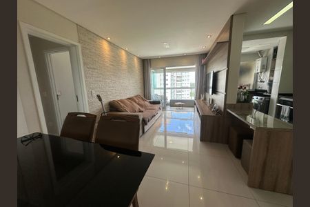 Apartamento para alugar com 80m², 2 quartos e 2 vagasSala