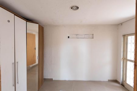 Casa à venda com 120m², 2 quartos e 1 vaga Casa à venda com 120m², 2 quartos e 1 vagaQuarto