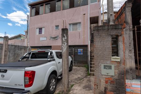 Casa à venda com 120m², 2 quartos e 1 vaga Casa à venda com 120m², 2 quartos e 1 vagaFachada