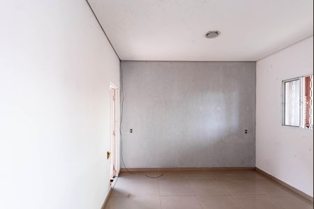 Casa à venda com 120m², 2 quartos e 1 vaga Casa à venda com 120m², 2 quartos e 1 vagaSala