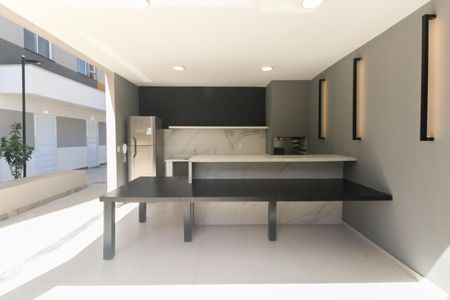 Apartamento à venda com 34m², 2 quartos e sem vagaCondomínio - Churrasqueira 