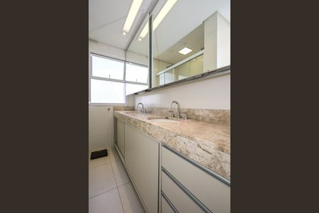 Apartamento à venda com 162m², 3 quartos e 3 vagasVaranda da Suíte  2