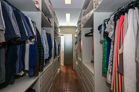 Apartamento à venda com 162m², 3 quartos e 3 vagasArmário da Suíte  2