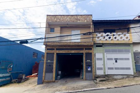 Casa para alugar com 70m², 2 quartos e 1 vagaFachada