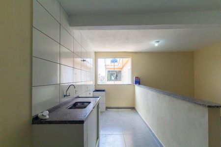 Cozinha de casa para alugar com 2 quartos, 70m² em Jardim Tiete, São Paulo