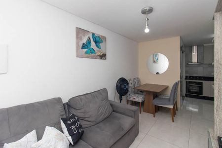 Casa de condomínio à venda com 55m², 2 quartos e 2 vagas Casa de condomínio à venda com 55m², 2 quartos e 2 vagasSala