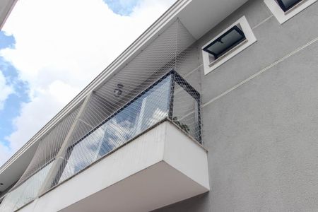 Casa de condomínio à venda com 55m², 2 quartos e 2 vagas Casa de condomínio à venda com 55m², 2 quartos e 2 vagasFachada