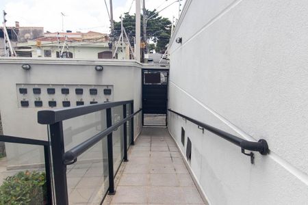 Casa de condomínio à venda com 55m², 2 quartos e 2 vagas Casa de condomínio à venda com 55m², 2 quartos e 2 vagasEntrada